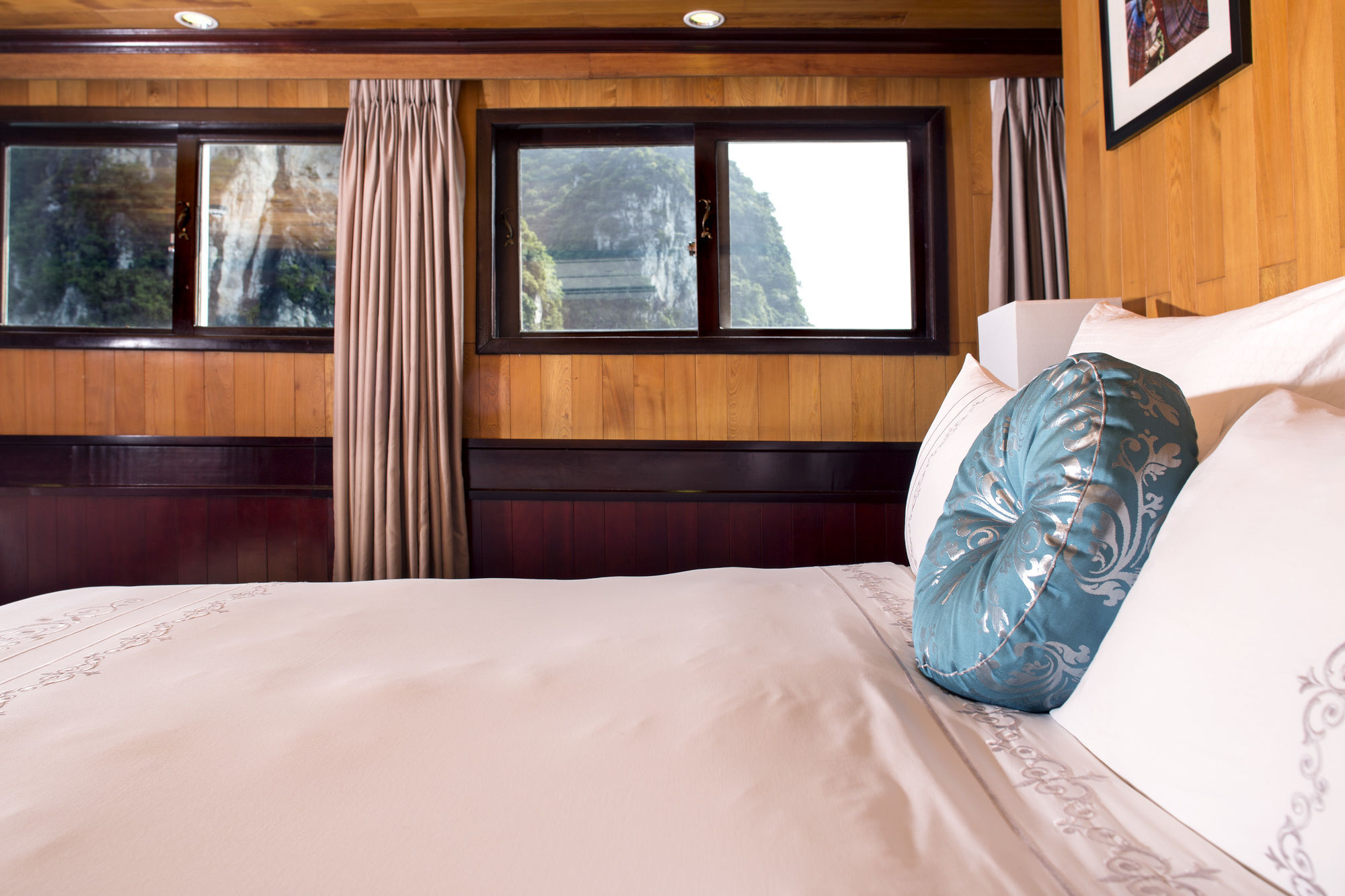 Aphrodite Cruise Hạ Long Exterior foto