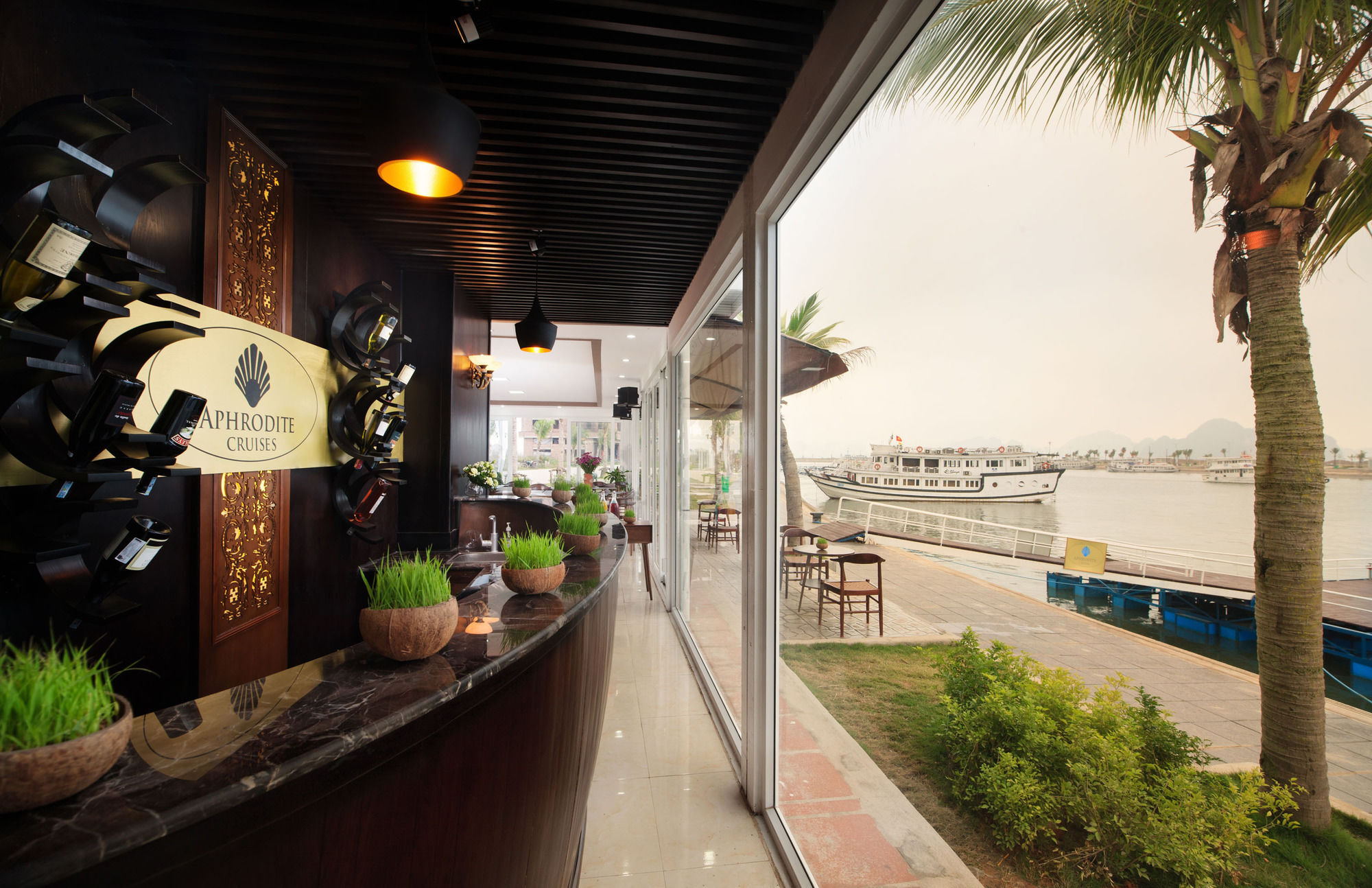 Aphrodite Cruise Hạ Long Exterior foto